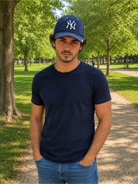New York Yankees Navy Baseball Cap with White Logo unisex